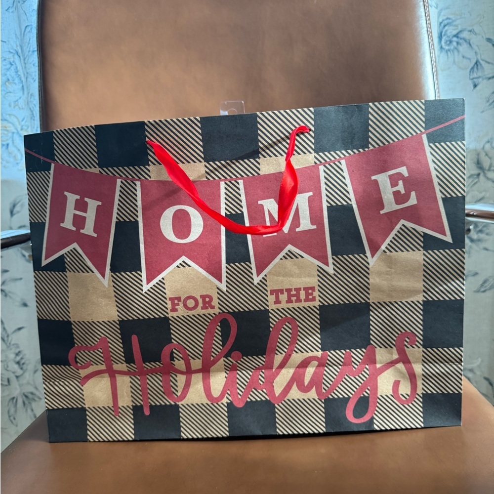 (10) Realtor Client Festive Home Holiday Gift Bags- Red and Black Plaid - Picture 3 of 5